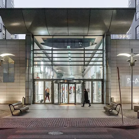 Lumina Near Uprising Museum דירה *