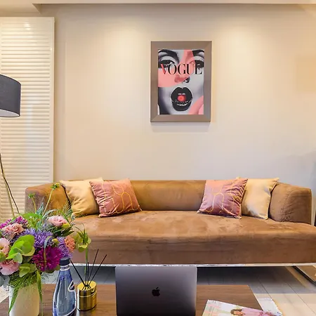 Apartament Lumina Near Uprising Museum