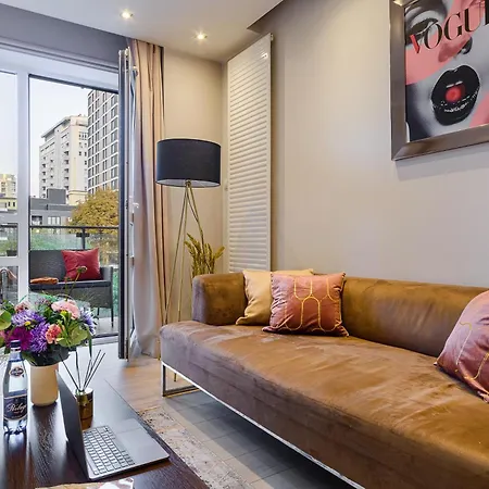 Apartament Lumina Near Uprising Museum *