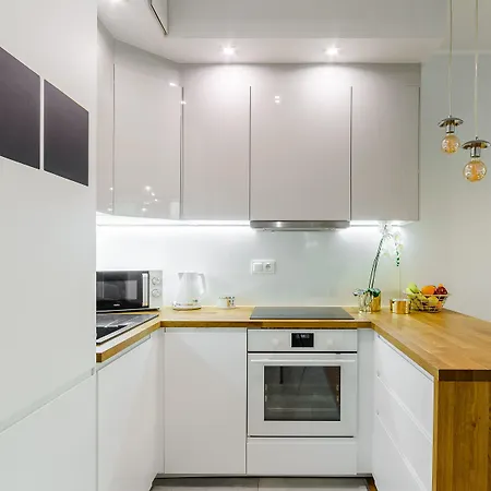 Apartament Lumina Near Uprising Museum