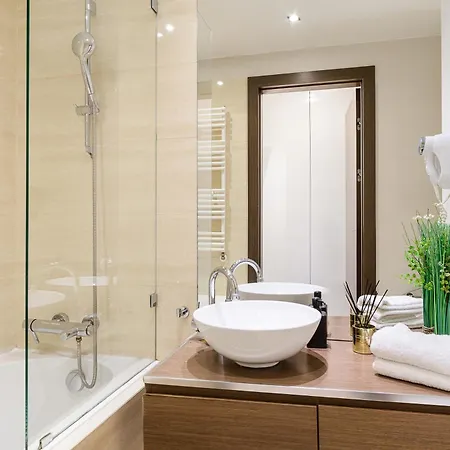 Lumina Near Uprising Museum Διαμέρισμα *